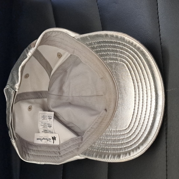 DISNEY Authentic Cap - Picture 6 of 9